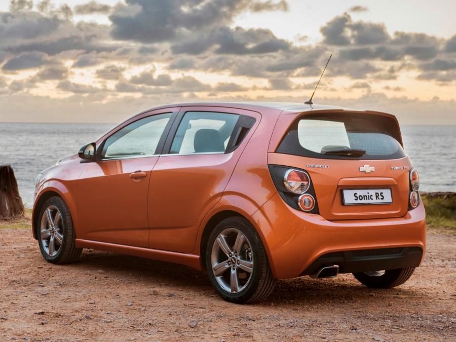  Chevrolet Sonic RS 2013 года  (ZA) (фото 6 из 13)